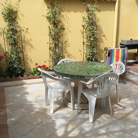 Vittoria Apartahotel