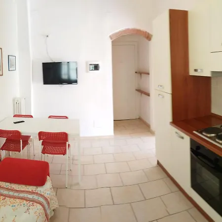 Vittoria Apartahotel 2*