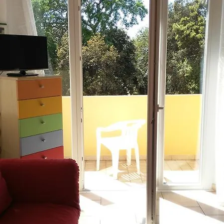 Vittoria Apartahotel 2*