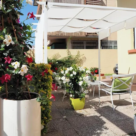 Vittoria Apartahotel