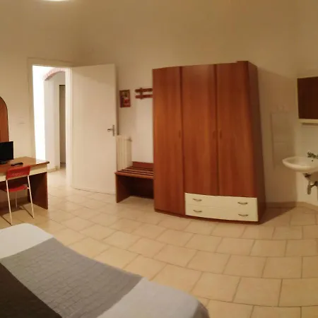 Vittoria Apartahotel 2*